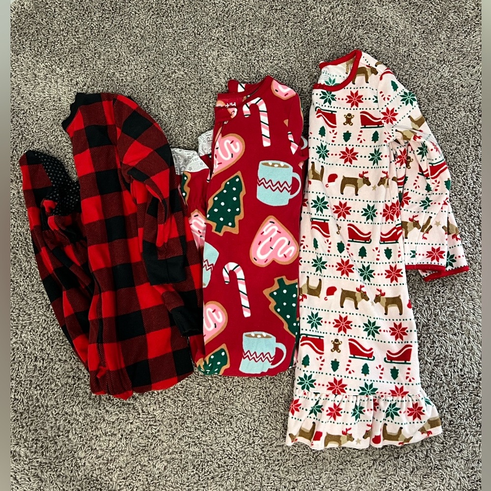 Old Navy/Carter's 4/5T Christmas Jammie's (All 3)